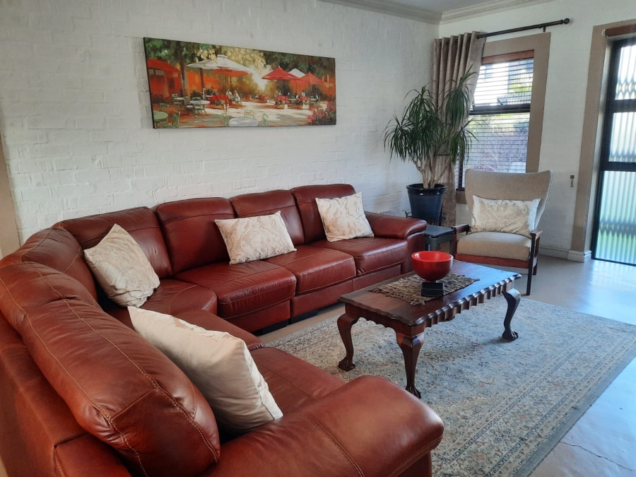 3 Bedroom Property for Sale in Bergsig Western Cape